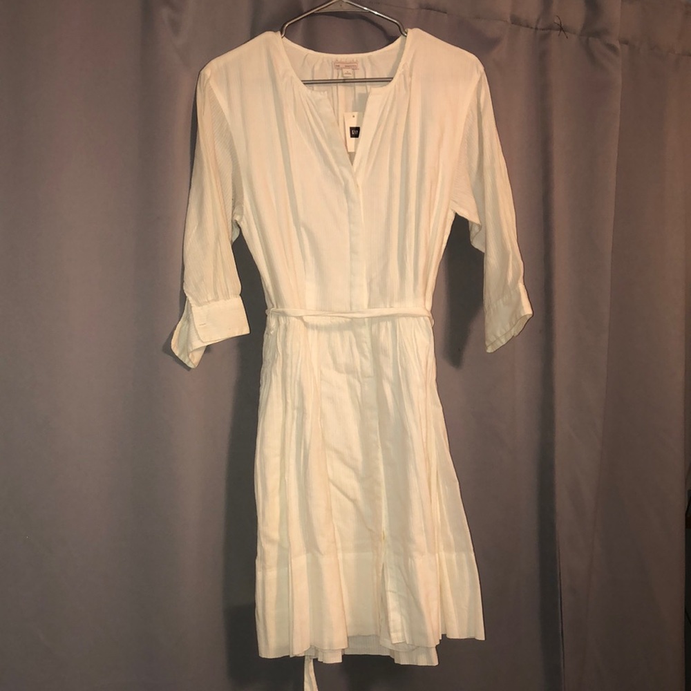 Women’s White Gap Dress